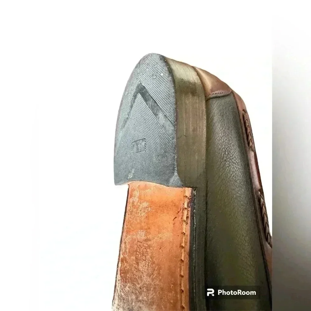 Allen Edmonds questions leave